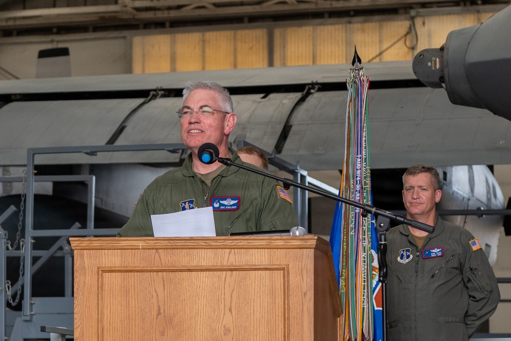 Airmen assumes command of the 139th Airlift Wing