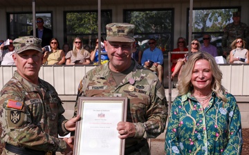 Vickers Receives Alabama Distinguished Service Medal