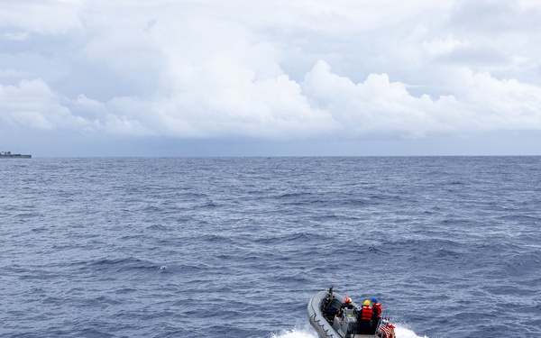 USS Mustin conducts boats operations