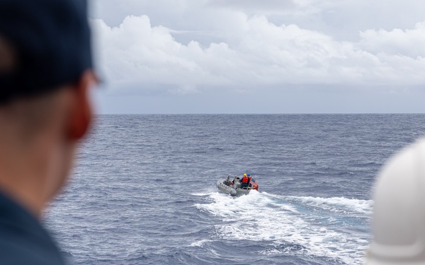 USS Mustin conducts boats operations