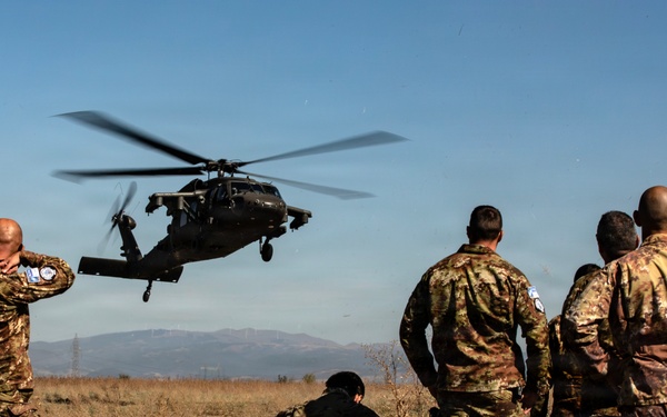 KFOR RC-E aviators conduct multinational air movement training with Italian Armed Forces