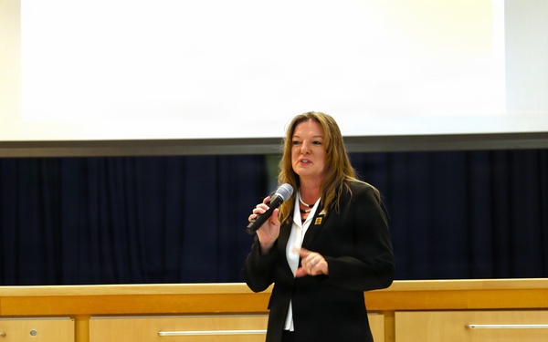 Medical Readiness Command, Europe Hosts Army Family Forum