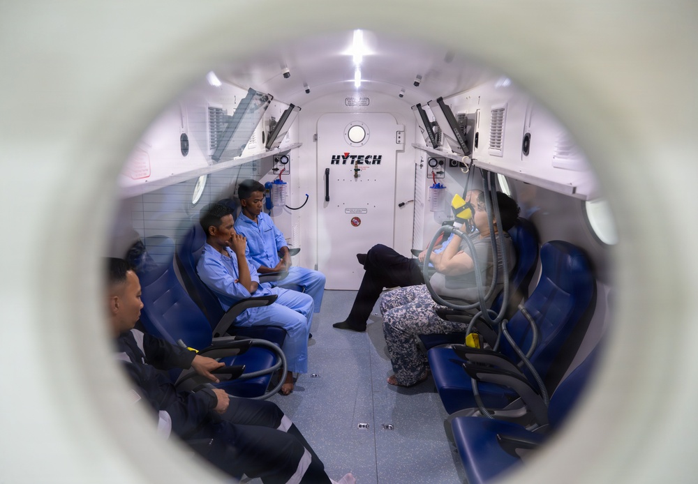 Pacific Partnership 2026 holds a dive subject matter expert exchange at Hospital Angkatan Tentera Wilayah Kota Kinabalu in Kota Kinabalu, Malaysia