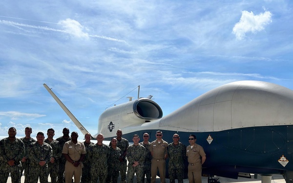 Supply officers join VUP-19 for professional development session