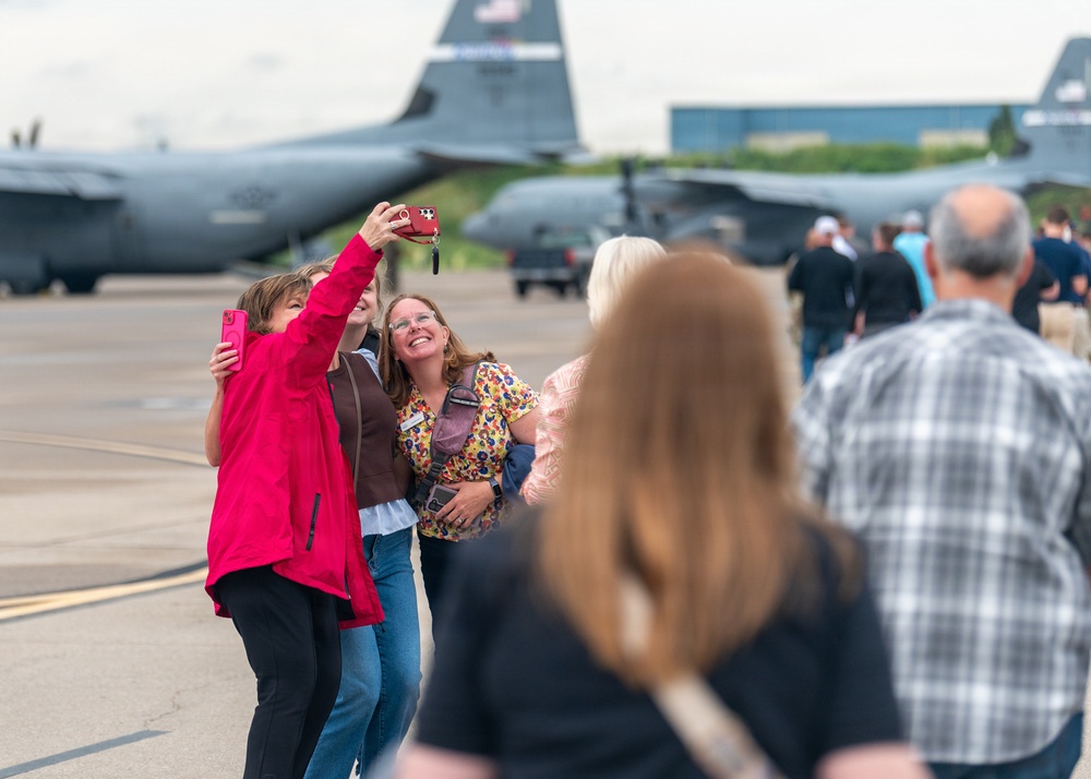 Local employers tour Kentucky Air National Guard and Air Force Museum