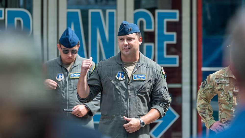 Local employers tour Kentucky Air National Guard and Air Force Museum