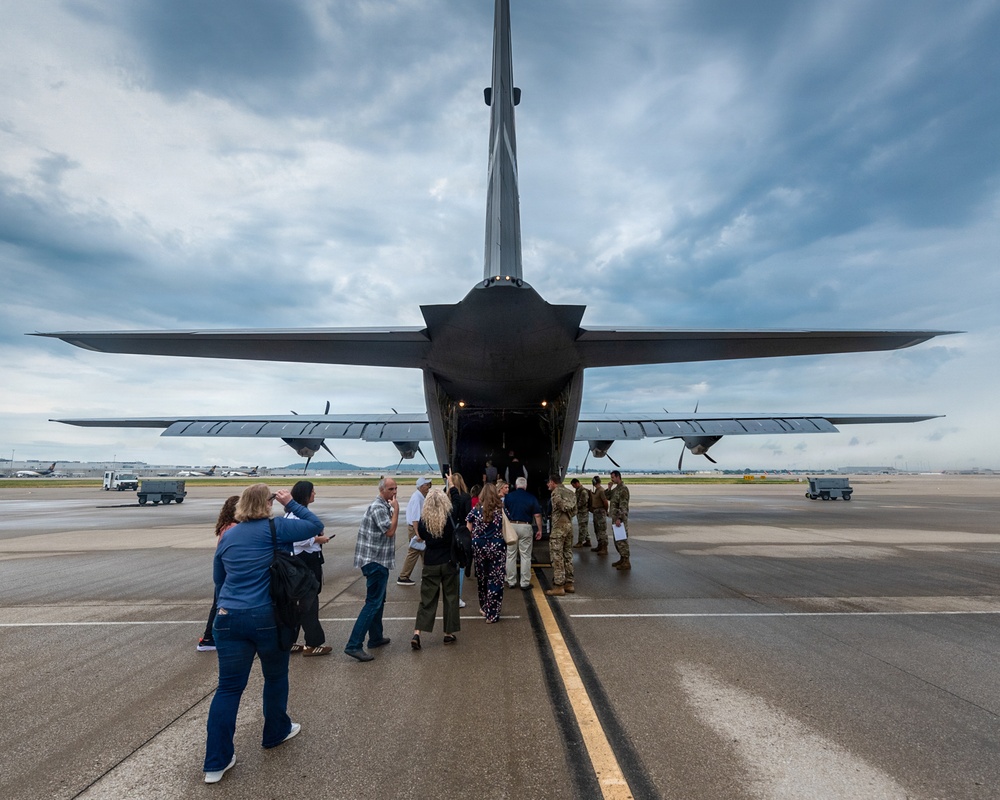 Local employers tour Kentucky Air National Guard and Air Force Museum