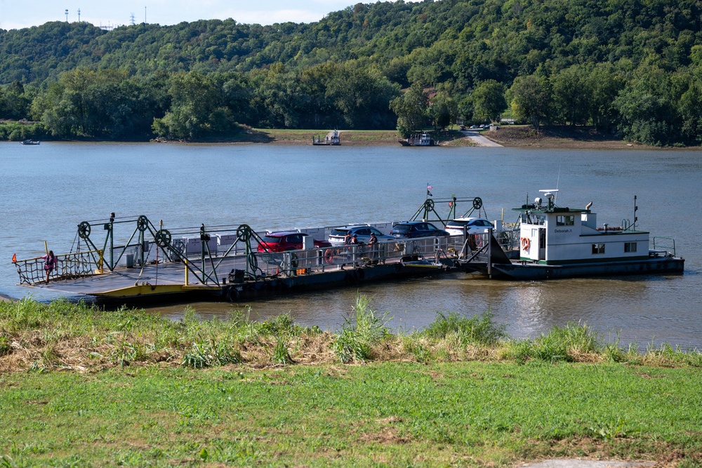 Coast Guard enforces Riverfest safety zone