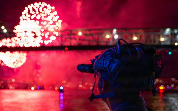 Coast Guard enforces Riverfest safety zone