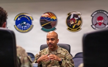 AFRC COMMAND CHIEF NUÑEZ VISITS LUKE, MENTORS 944TH AIRMAN