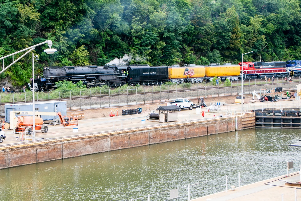 Big Boy No. 4014 at Emsworth Locks and Dams - USACE Pittsburgh District