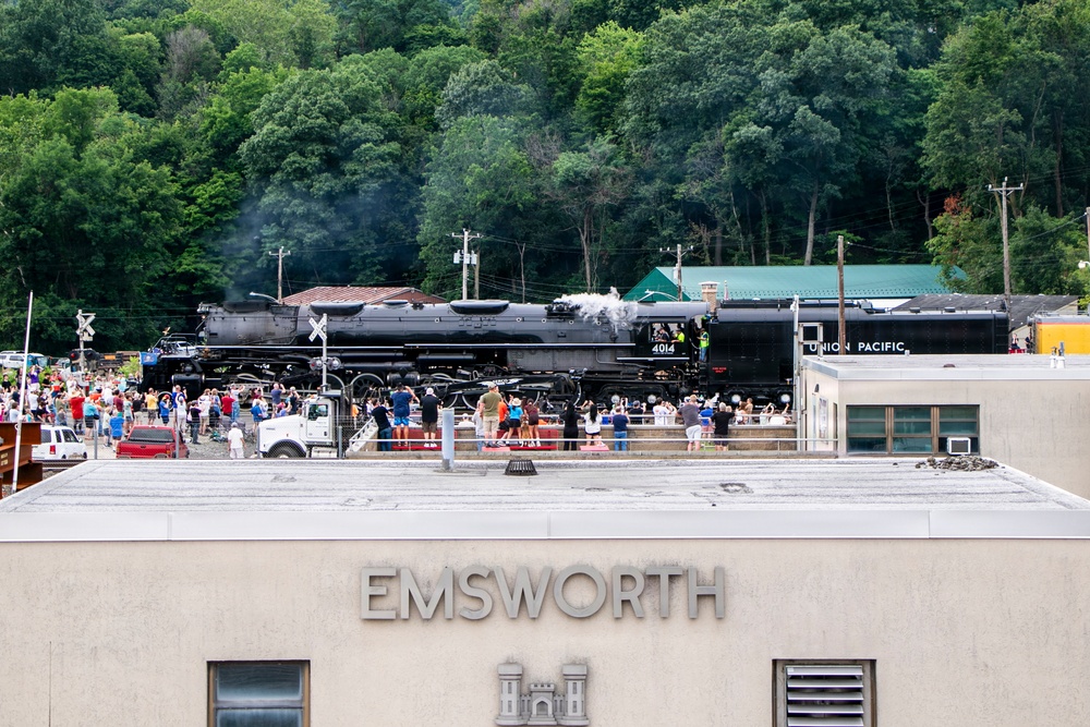 Big Boy No. 4014 at Emsworth Locks and Dams - USACE Pittsburgh District