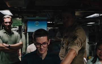 Congressional Staff Visit USS Mississippi (SSN 782)