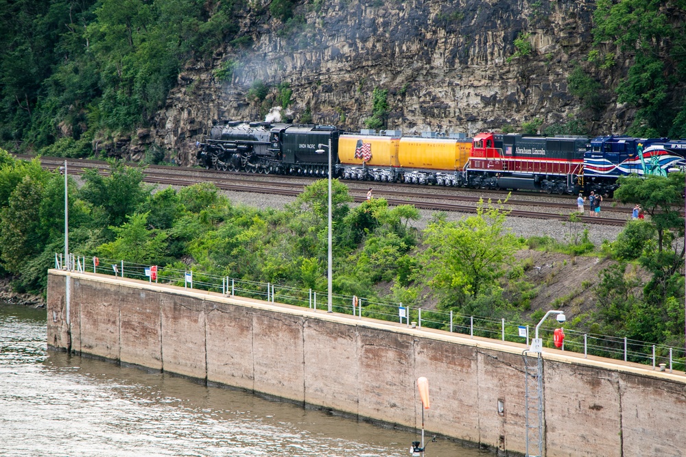 Big Boy No. 4014 at Emsworth Locks and Dams - USACE Pittsburgh District