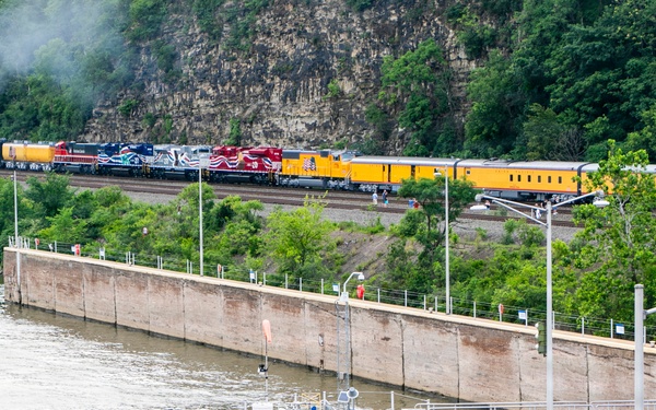 Big Boy No. 4014 at Emsworth Locks and Dams - USACE Pittsburgh District