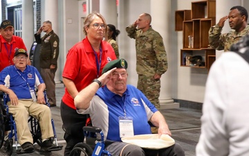 Wildcats Help Veterans Receive Long-overdue Welcome Home Following Honor Flight to Washington, D.C.