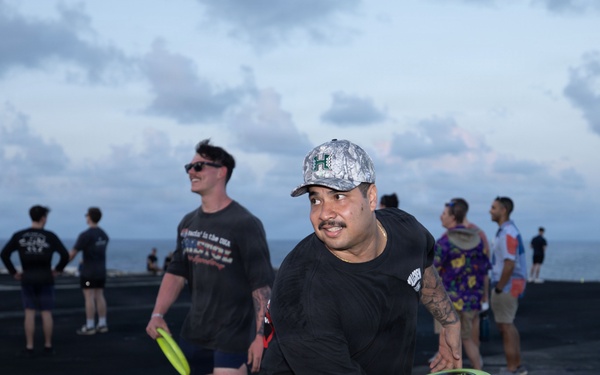 Sailors Enjoy Steel Beach Picnic Aboard George H.W. Bush