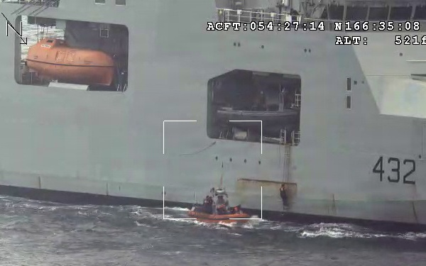 U.S., Royal Canadian Navy conduct BOARDEX during Combined Sail