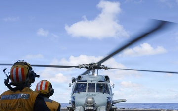 USS Carl M. Levin conducts flight operations