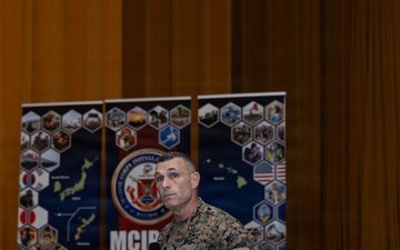 MCIPAC Commanding General hosts Meet and Greet with installation community