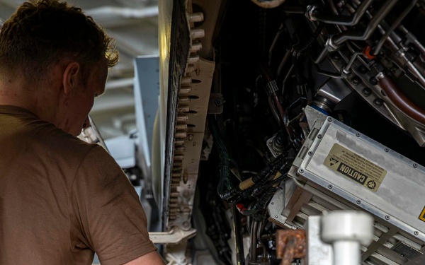 Abraham Lincoln Conducts Aircraft Maintenance