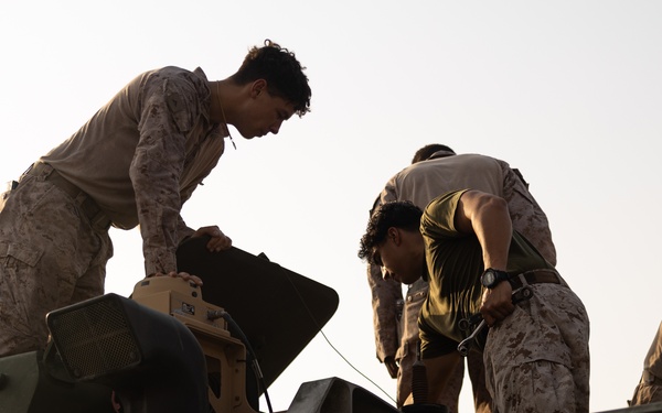 U.S. Marine Conduct a HIRAIN Class in the CENTCOM AOR