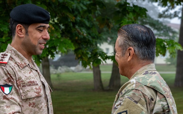 Kuwait Land Forces Leaders Visit 7ATC