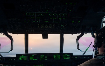 VMM aircrew and pararescuemen train for high-stakes aerial operations