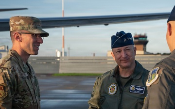 CJCS, SEAC visit RAF Lakenheath