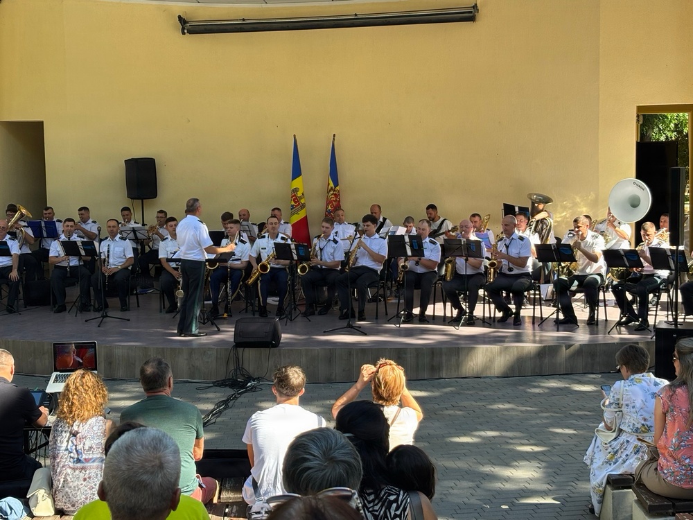 USAREUR-AF Band and Chorus Strengthens U.S.-Moldovan Partnership Through Music