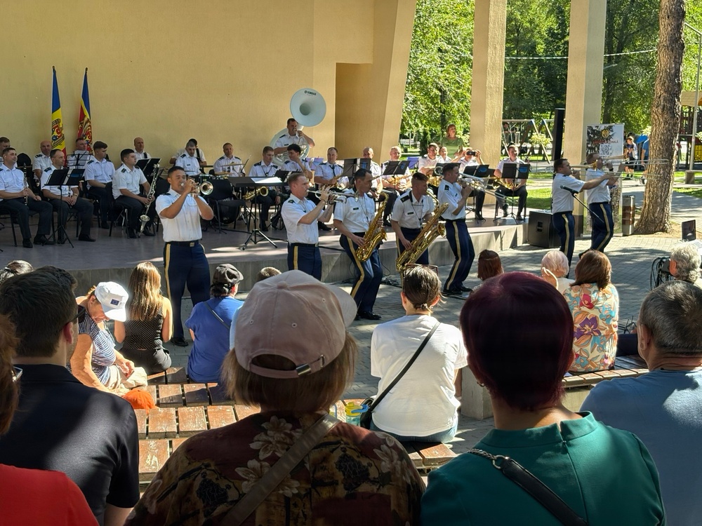 USAREUR-AF Band and Chorus Strengthens U.S.-Moldovan Partnership Through Music