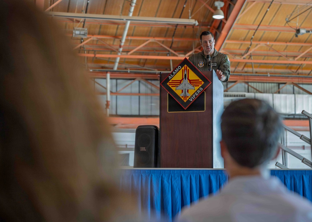 944th Operations Group Detachment 1 Change of Command