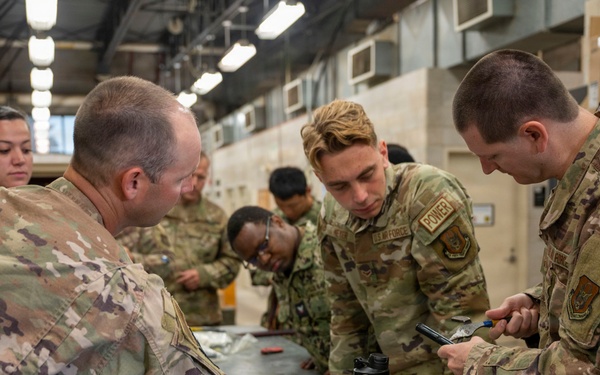 934th Civil Engineer Squadron trains with U.S. Navy reservist