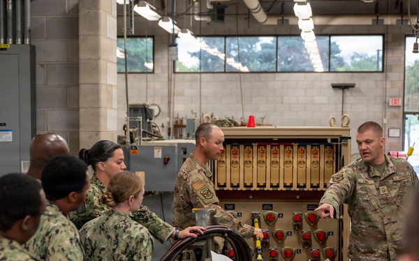 934th Civil Engineer Squadron trains with U.S. Navy reservist