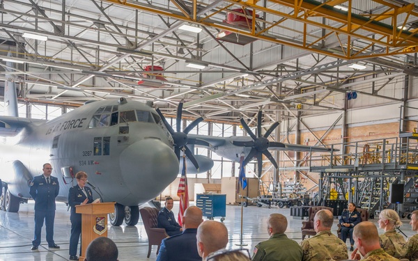 934th Maintenance Group Change of Commannd
