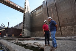 U.S. Army Corps of Engineers dewatering Barkley Lock