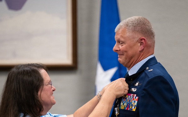 Brigadier general retires after 40 years