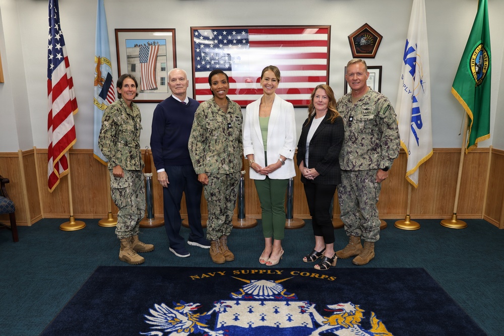 NAVSUP Deputy Commander for Contracting Management Visits NAVSUP FLC Puget Sound
