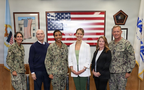NAVSUP Deputy Commander for Contracting Management Visits NAVSUP FLC Puget Sound