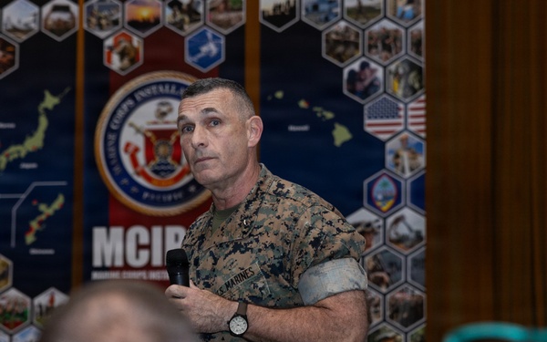 MCIPAC Commanding General hosts Meet and Greet with installation community