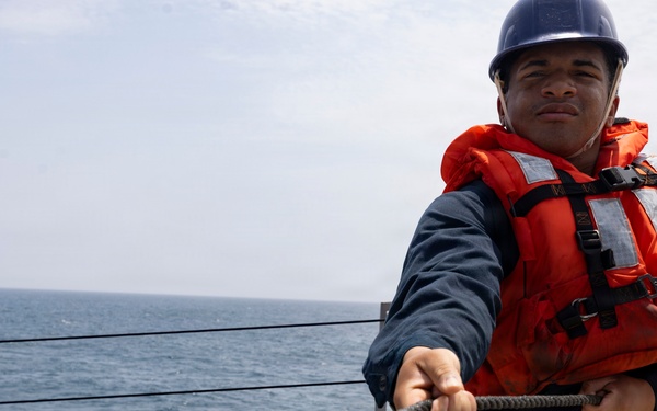 Delbert D. Black Conducts Replenishment-at-Sea with USNS Henry J. Kaiser