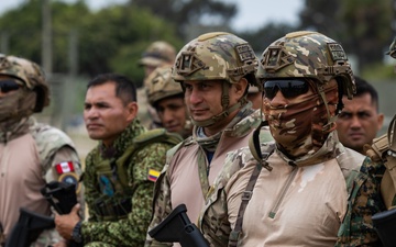 UNITAS 26 | U.S. Marines and Partners Conduct Rappel Training in Peru