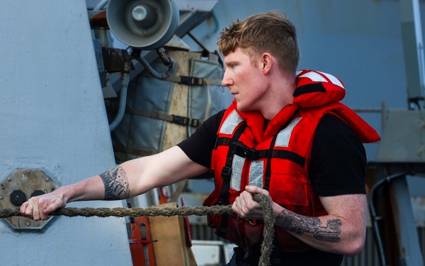 Replenishment-at-Sea Aboard USS Mason (DDG 87)