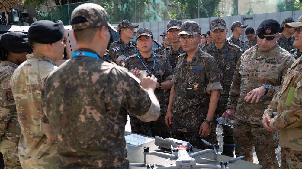 ROK 1st ADA commander visits assets at Osan
