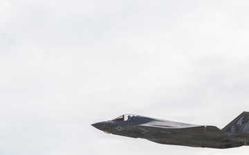 VMFA-533 strengthens U.S. Pacific presence through flight operation