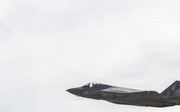 VMFA-533 strengthens U.S. Pacific presence through flight operation