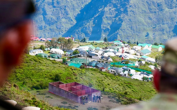 U.S., Indian Army Soldiers train together on counterterrorism operations during Yudh Abhyas 2026