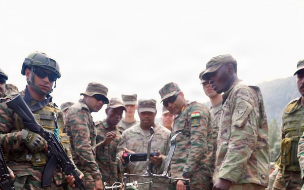 U.S., Indian Army Soldiers train together on counterterrorism operations during Yudh Abhyas 2026
