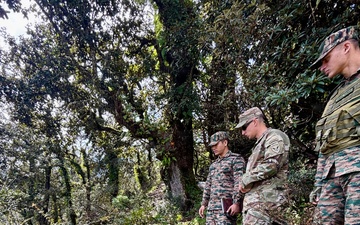 U.S., Indian Army Soldiers train together on counterterrorism operations during Yudh Abhyas 2026