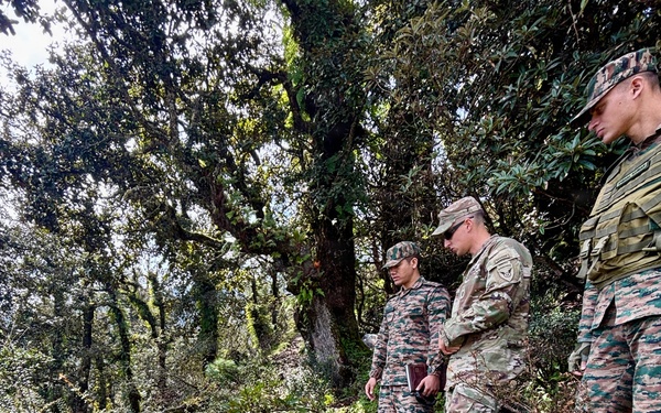 U.S., Indian Army Soldiers train together on counterterrorism operations during Yudh Abhyas 2026